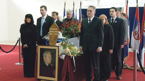 Funeral of Slobodan Milošević, with Aleksandar Vučić, Nemanja Šarović and Tomislav Nikolić attending 2006