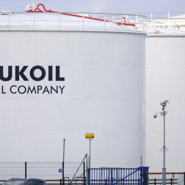 Moldova nationalizes Russia’s Lukoil Chișinău Airport oil&nbsp;depot